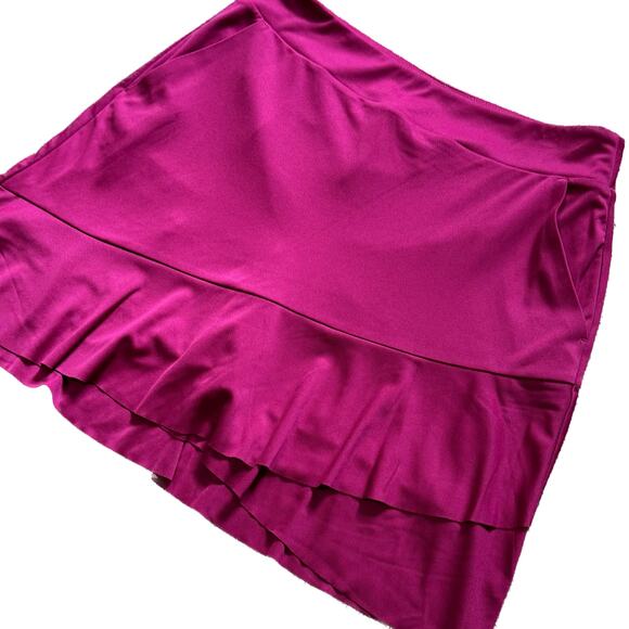 GREG NORMAN Golf Pull On Sculpting Skort Flounce Ruffle Stretch Merlot NWT Small - Picture 2 of 6
